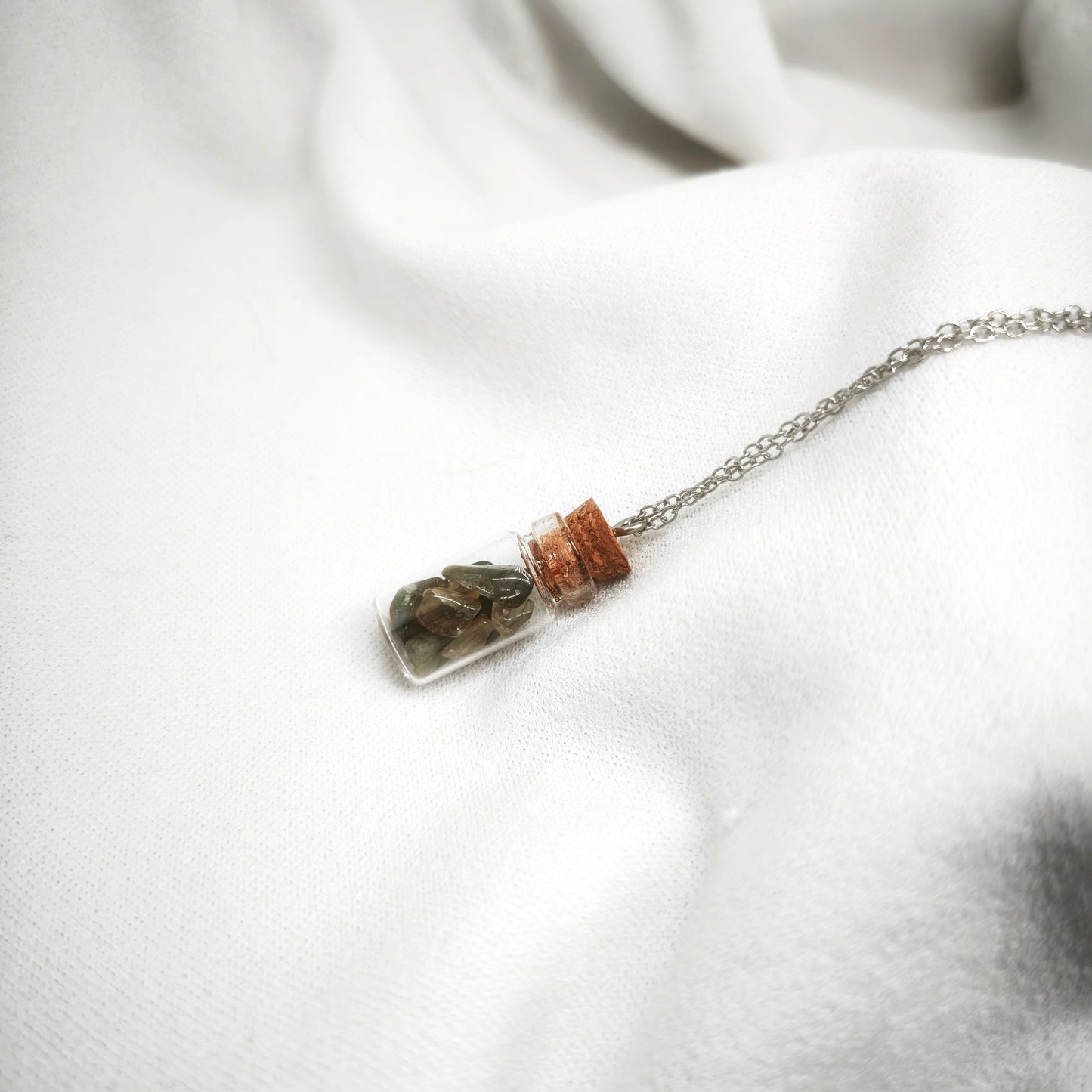 Collier Bottle Labradorite