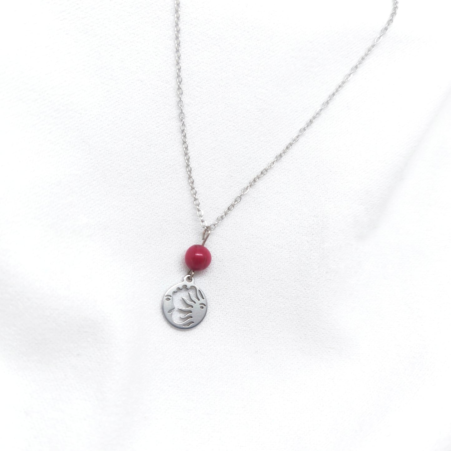 Collier en acier inoxydable en rhodonite, fabrication artisanal