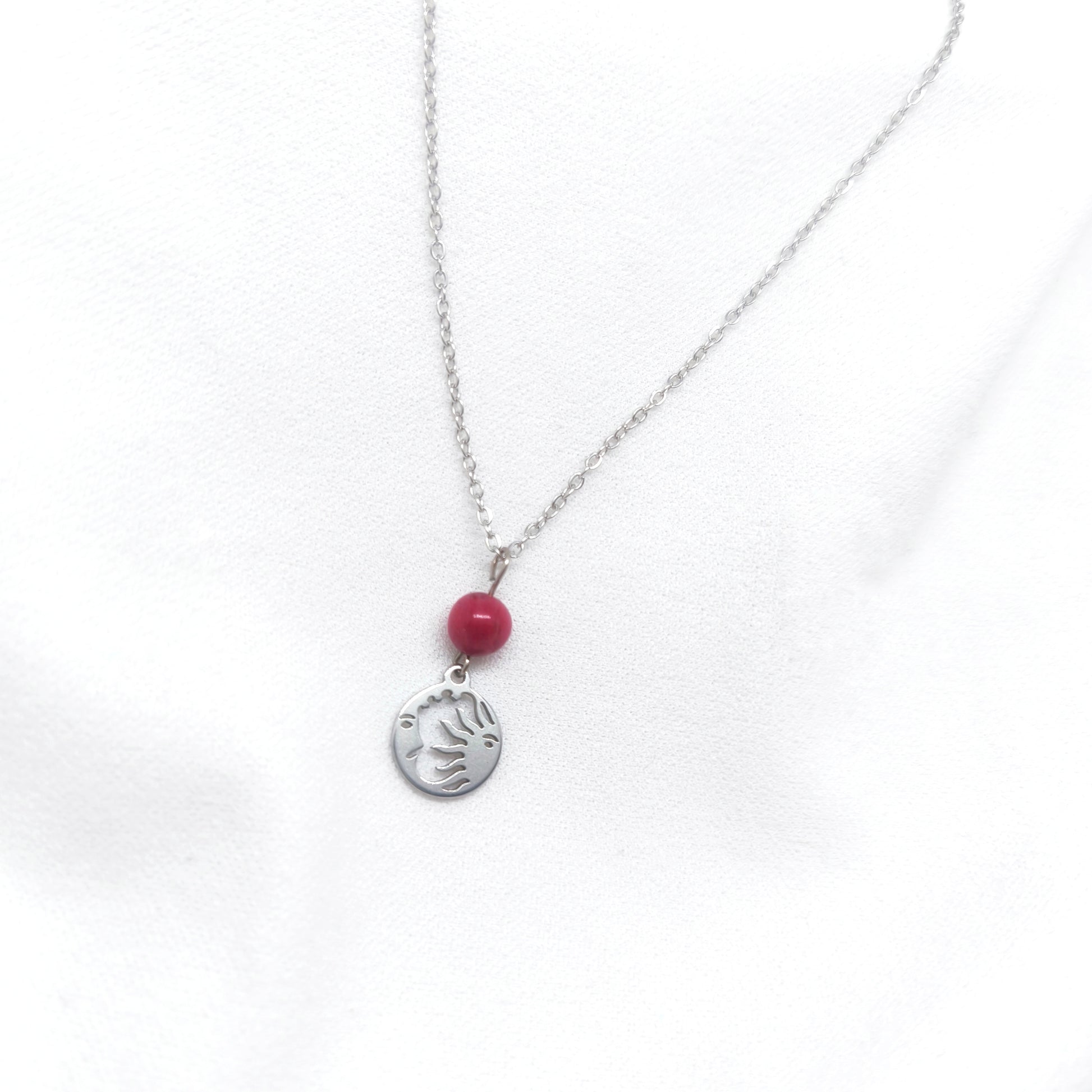 Collier en acier inoxydable en rhodonite, fabrication artisanal